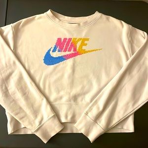 Nike sweater top